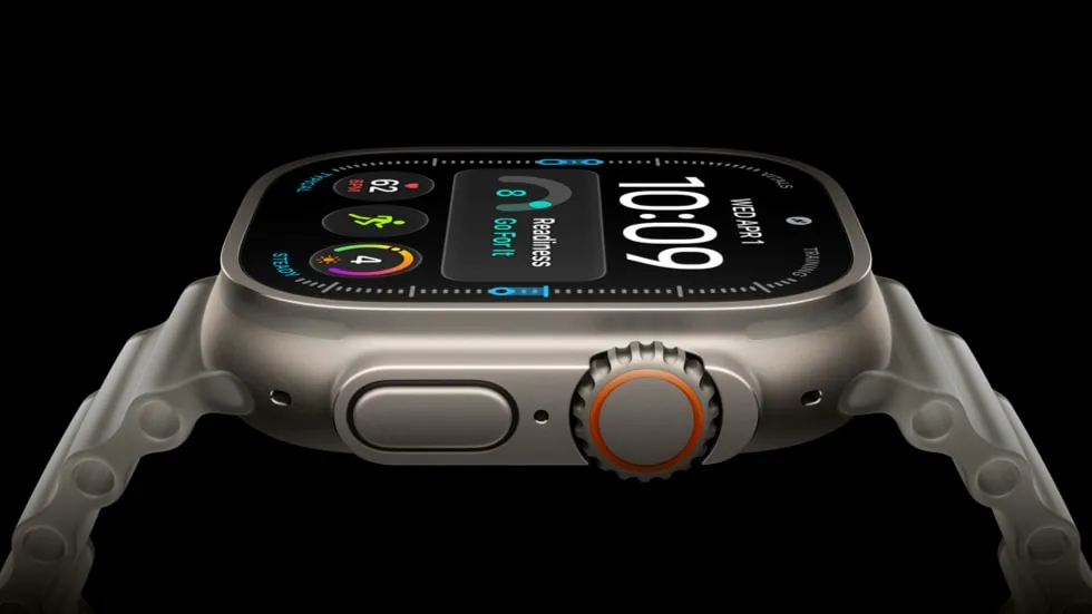 Apple Watch Ultra 4 in natural titanium