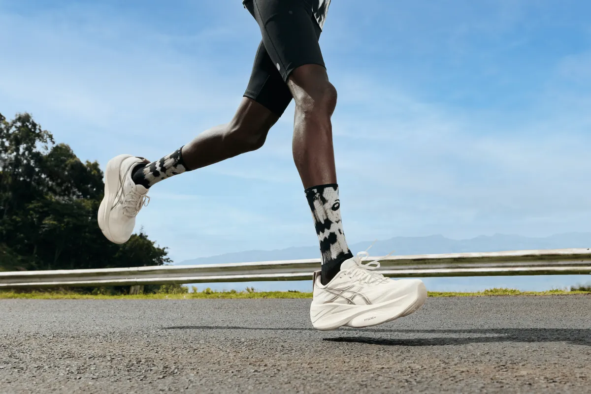 Runner wearing ASICS Gel-Slowcush shoes on an easy run